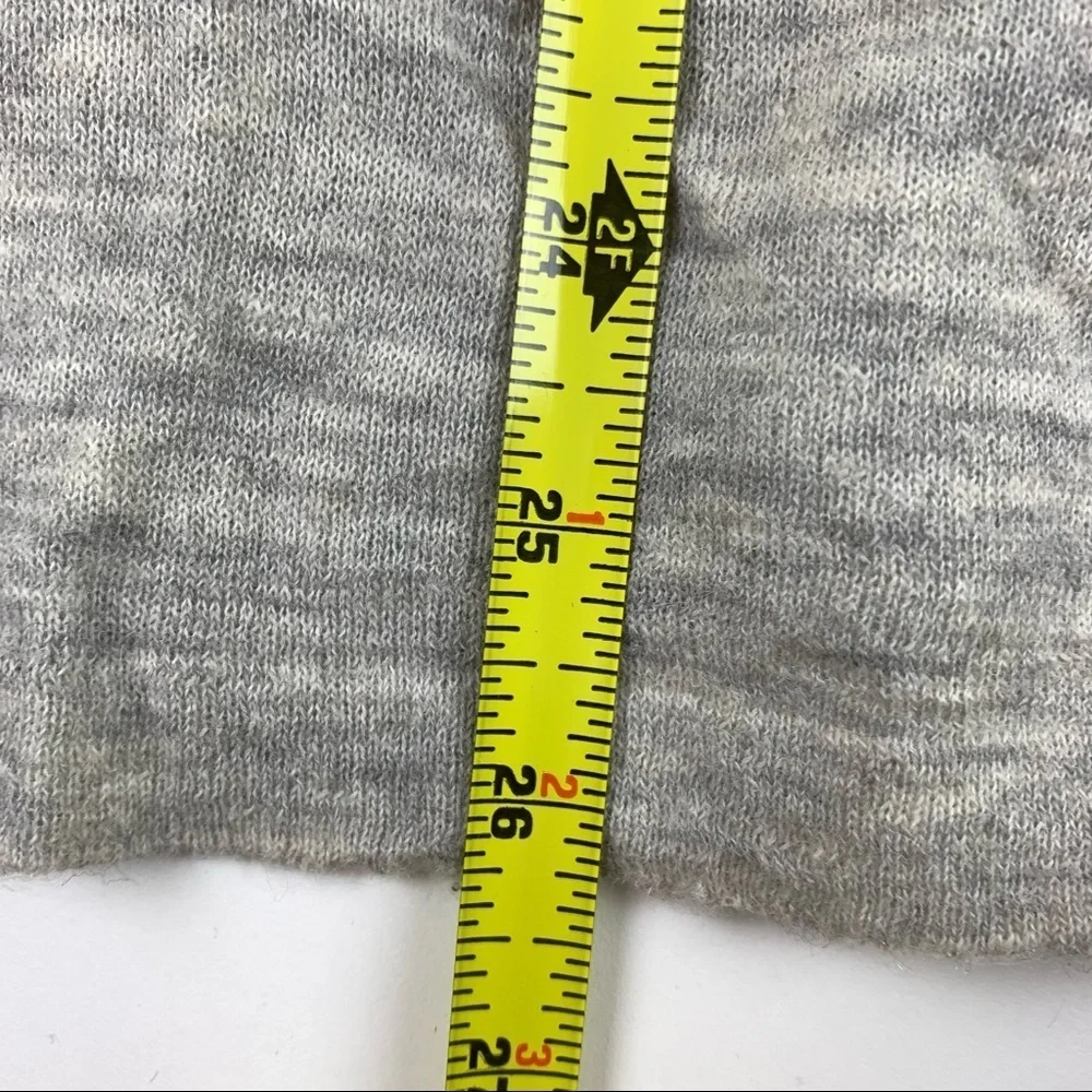 BANANA Republic Grey Italian Yarn Cardigan Medium - Picture 5 of 10